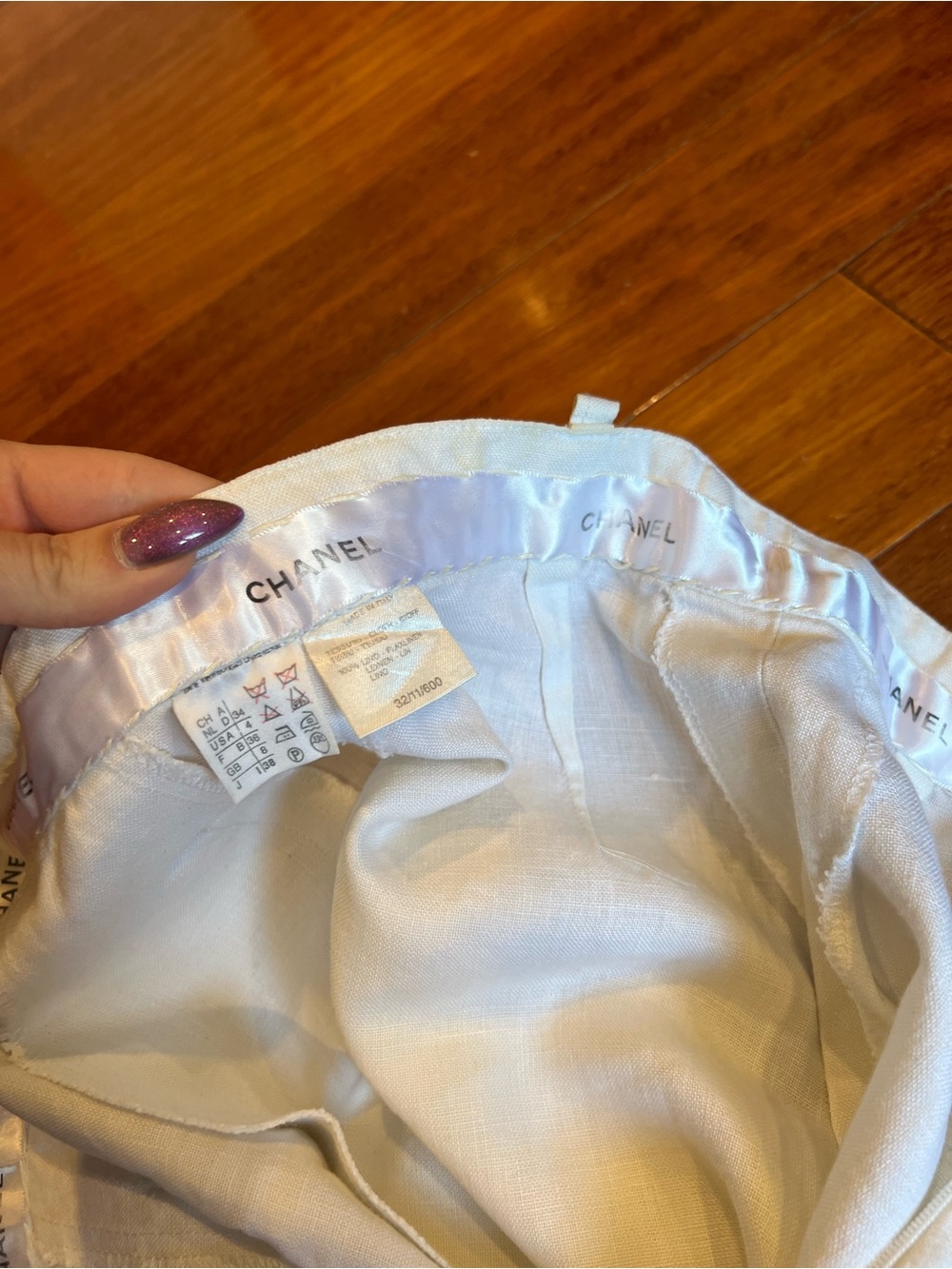 Vintage Chanel White High-Waist Tailored Linen Shorts - Picture 5 of 5